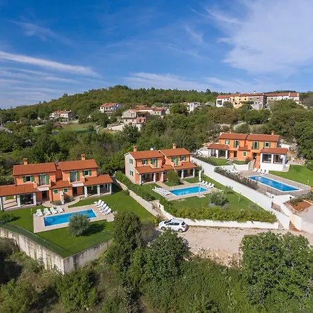 Apartment Athos *