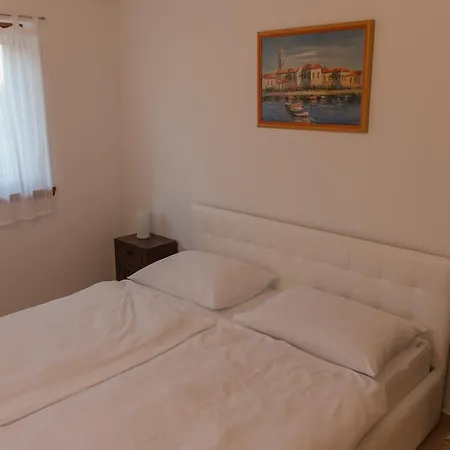 Athos Apartment *