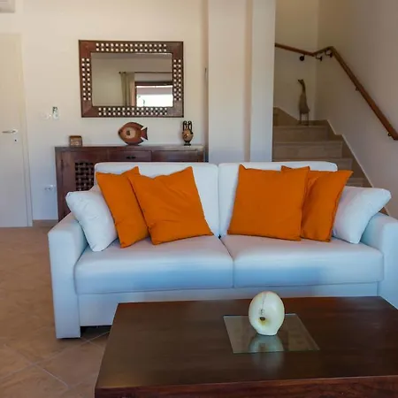 Athos Apartment *